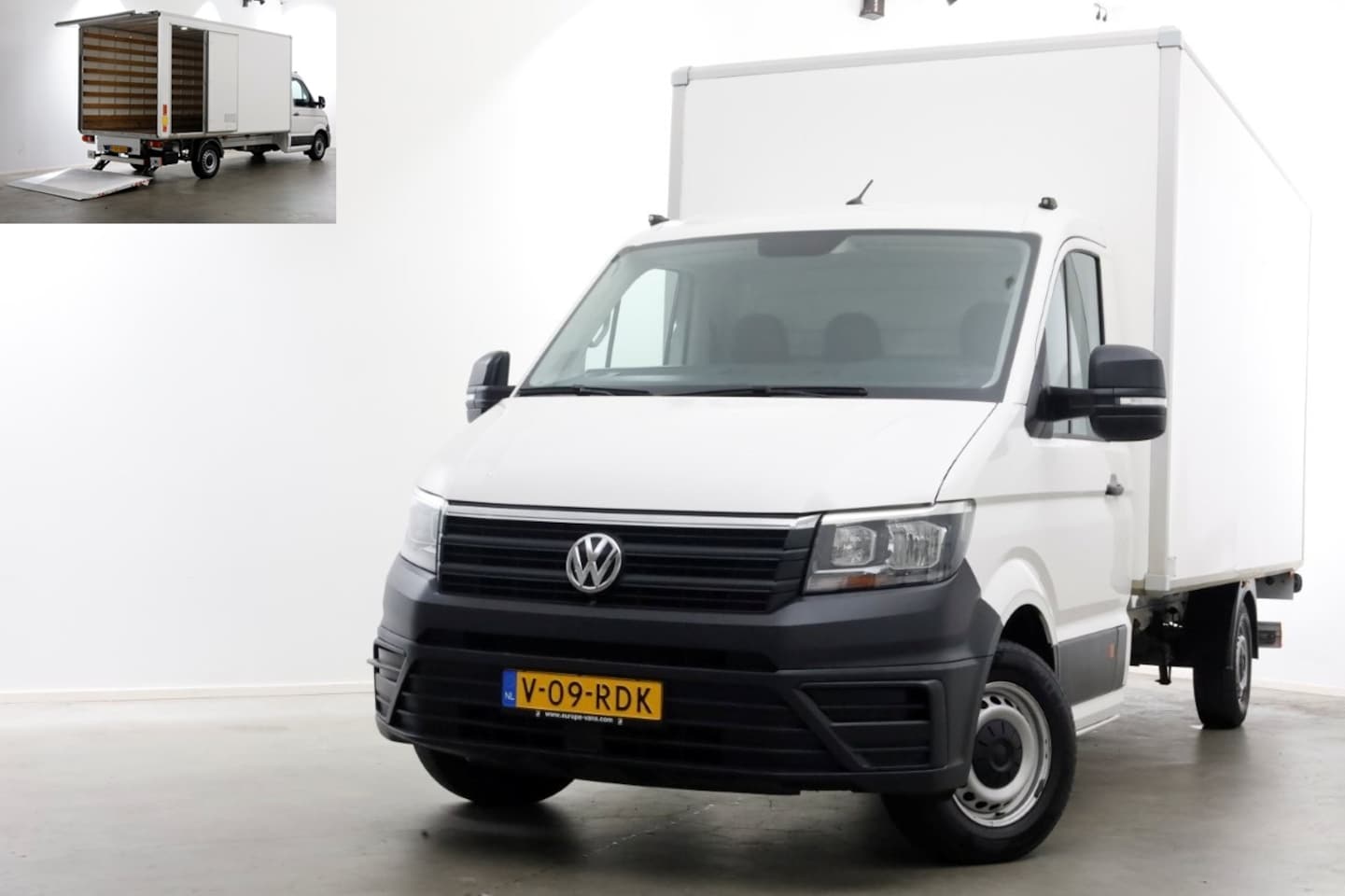 Volkswagen Crafter - 35 2.0 TDI 140pk Bakwagen met laadklep en zijdeur 03-2022 - AutoWereld.nl