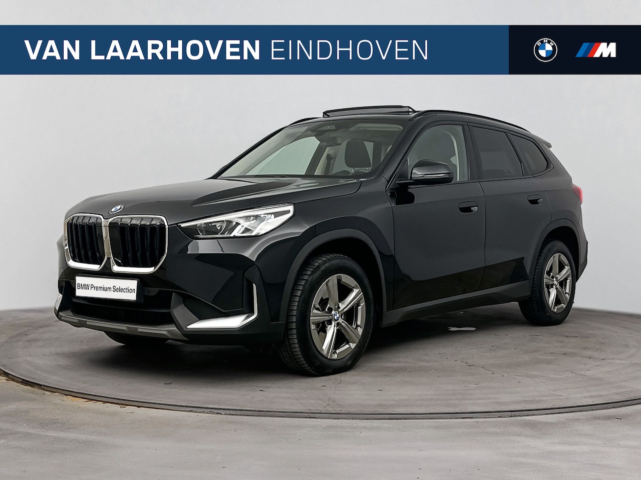 BMW X1 - sDrive20i Automaat / Panoramadak / Achteruitrijcamera / Sportstoelen - AutoWereld.nl