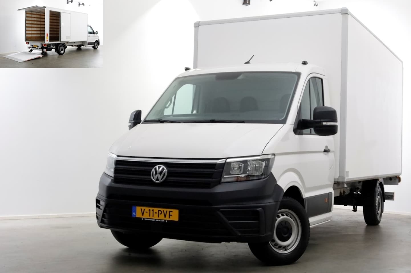 Volkswagen Crafter - 35 2.0 TDI 140pk Bakwagen met laadklep en zijdeur 12-2021 - AutoWereld.nl