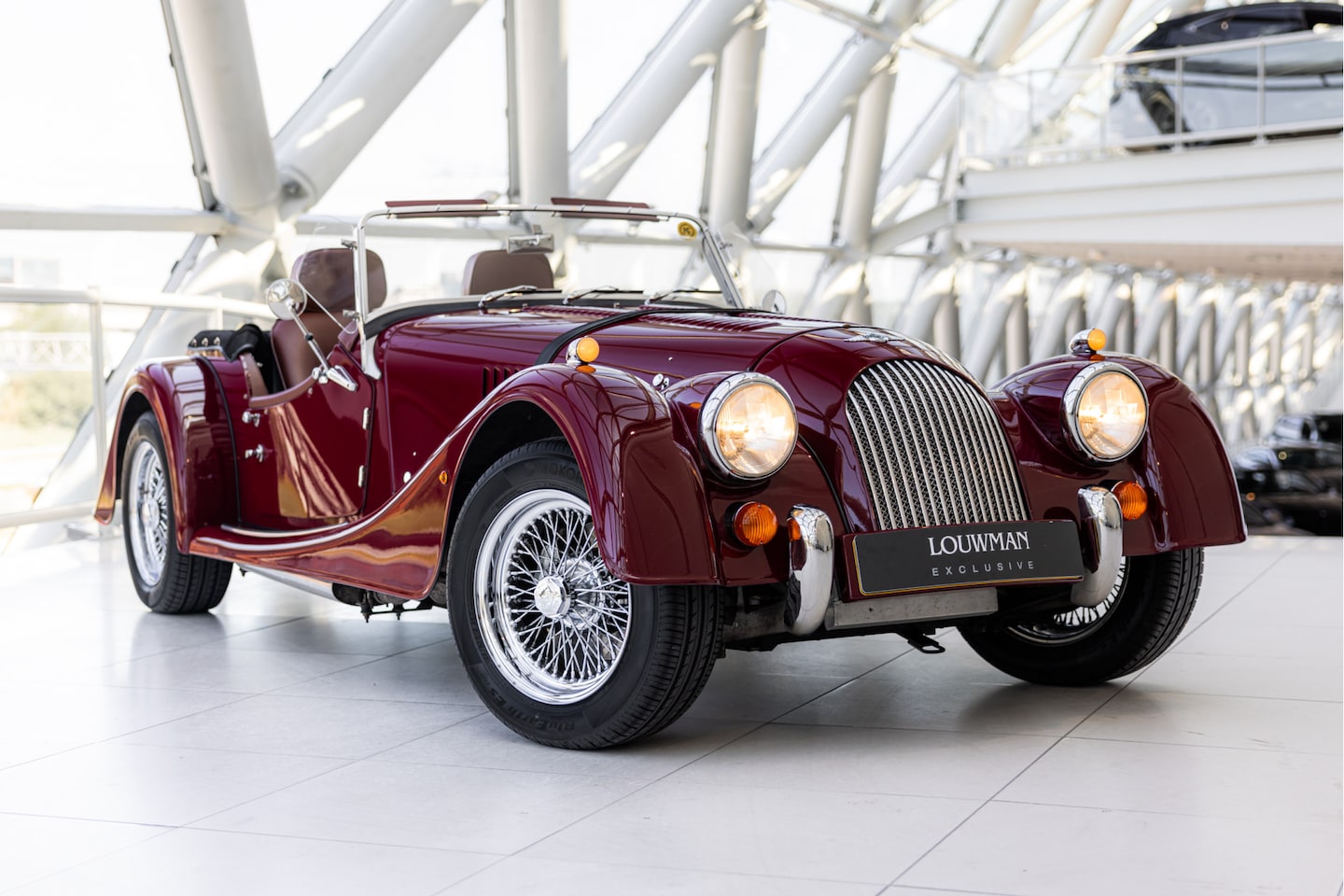 Morgan Plus - 4 2.0 | Dark Maroon | Houten Stuurwiel | Bagagerek - AutoWereld.nl