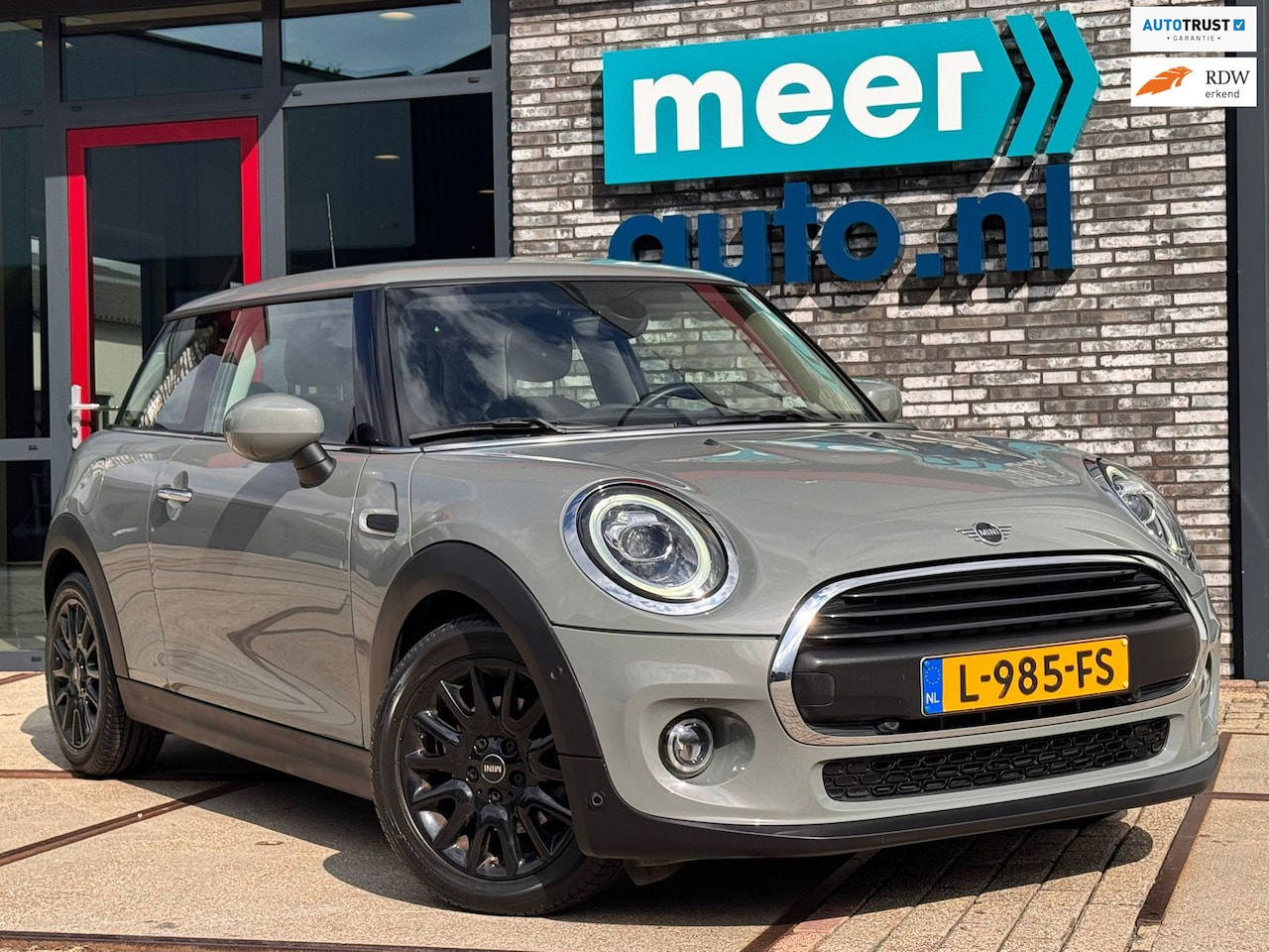 MINI 3-Deurs - 1.5 One Chili NAVI l LED l PDC l CARPLAY l STOELVERW l CLIMATE l MOONWALK GREY l NETTE AUT - AutoWereld.nl