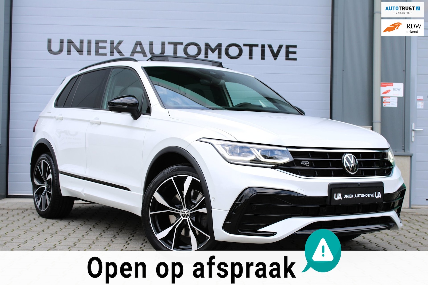 Volkswagen Tiguan - 1.4 TSI eHybrid || 3 x R-LINE | LEDER | TREKHAAK | PANO | IQ LED MATRIX | CARPLAY | CAMERA - AutoWereld.nl