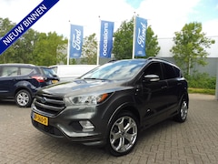 Ford Kuga - 182pk AWD ST Line Elek.haak Camera Xenon Parkassist Navi 19i lmv