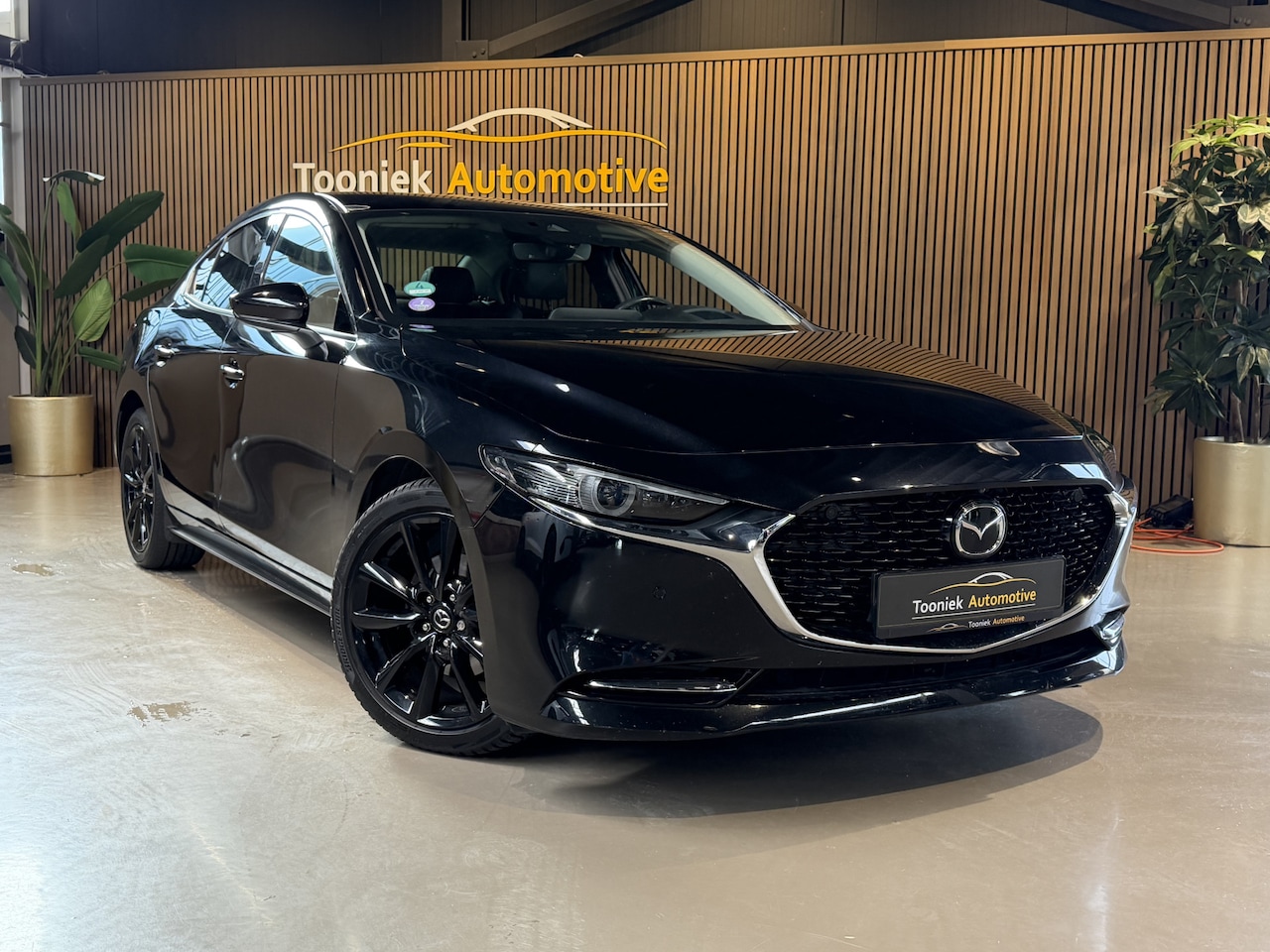 Mazda 3 - 2.0 e-SkyActiv-X M Hybrid 186 Luxury NAVIGATIE | ACHTERUITRIJCAMERA | LEDER | HEAD UP DISP - AutoWereld.nl