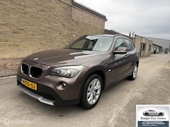 BMW X1 - sDrive18i Executive Hogeinstap. APK 08-2027