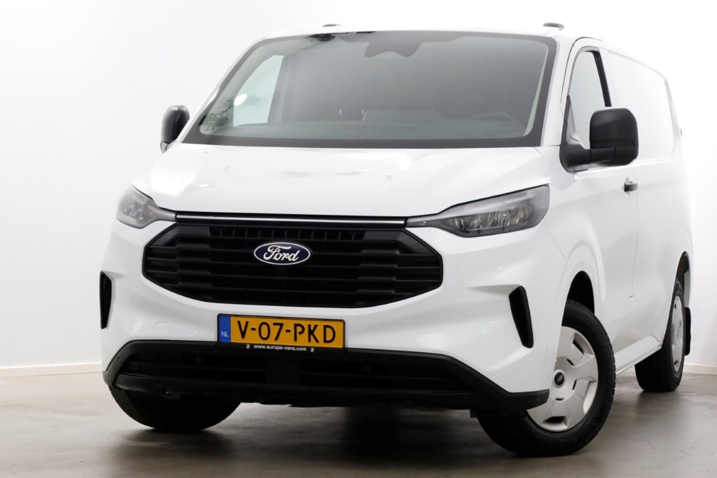 Ford Transit Custom - 280 2.0 TDCI 136pk L1H1 Trend LED/Camera/Carplay 12-2023 - AutoWereld.nl