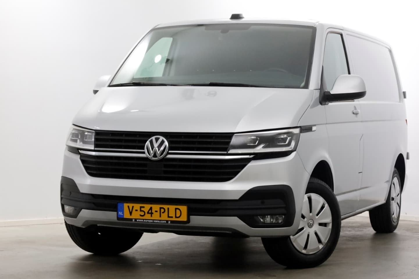 Volkswagen Transporter - T6.1 2.0 TDI 150pk DSG-Automaat L1H1 LED/ACC/Navi/Camera 07-2023 - AutoWereld.nl