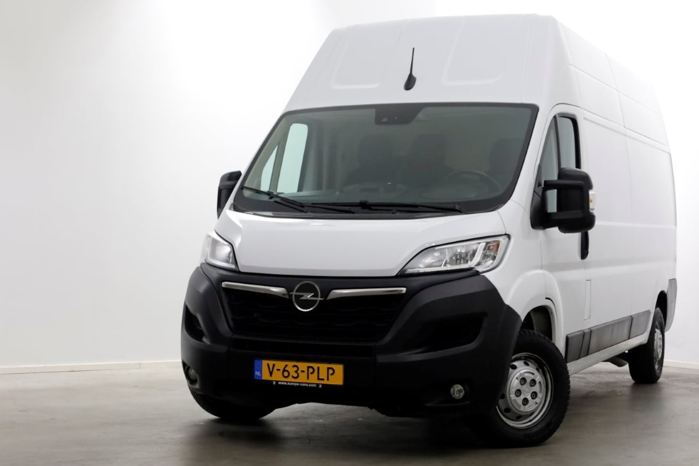 Opel Movano - 2.2D 120pk L3H3 Edition Airco/Navi/Camera 02-2022 - AutoWereld.nl