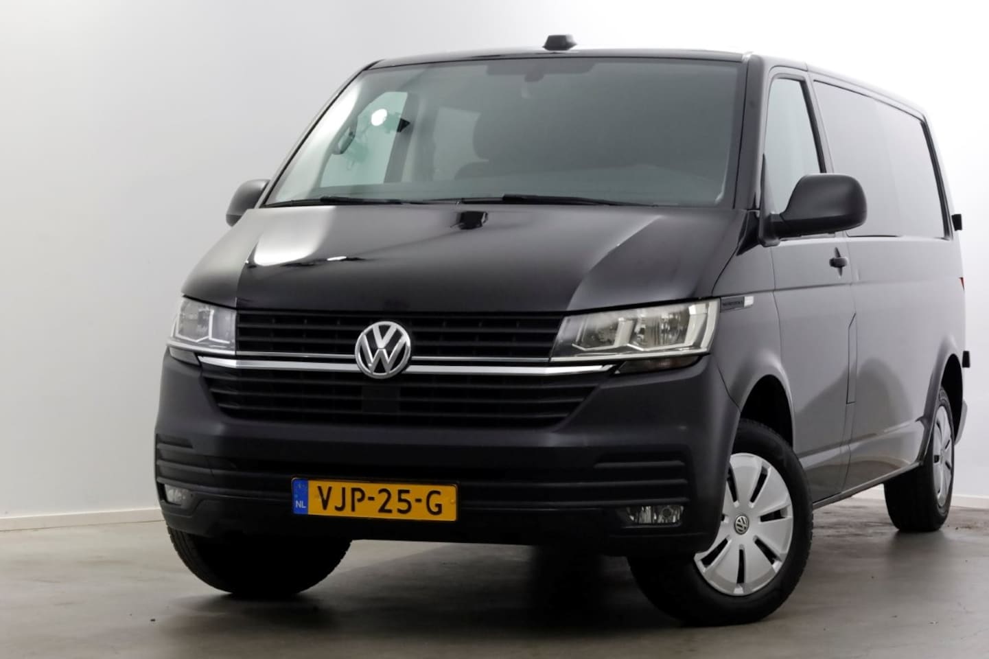 Volkswagen Transporter - T6.1 2.0 TDI 110pk Lang D.C. Comfortline Airco/Navi/Camera 03-2021 - AutoWereld.nl
