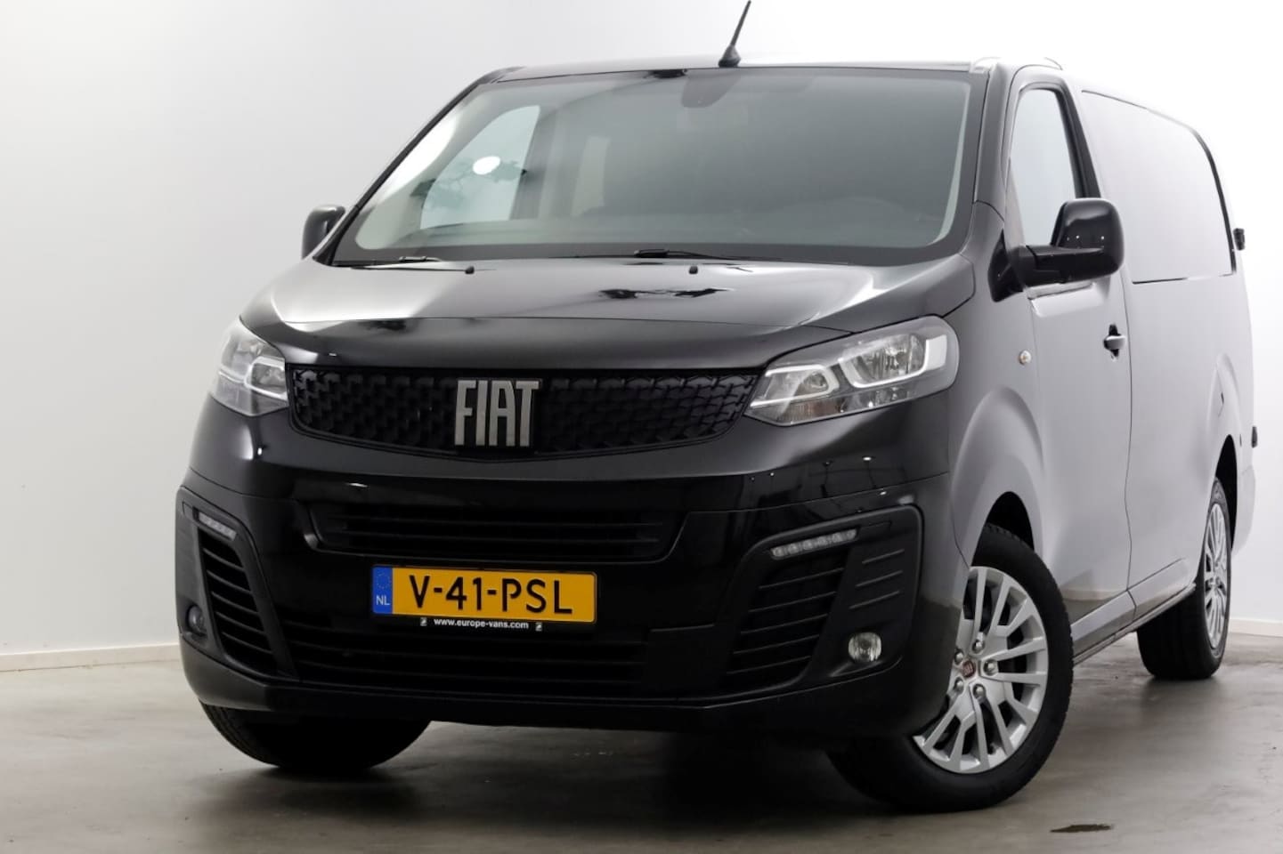 Fiat Scudo - 2.0 MultiJet 145pk L3 D.C. Business Pro+ Airco/Navi/Camera 10-2023 - AutoWereld.nl