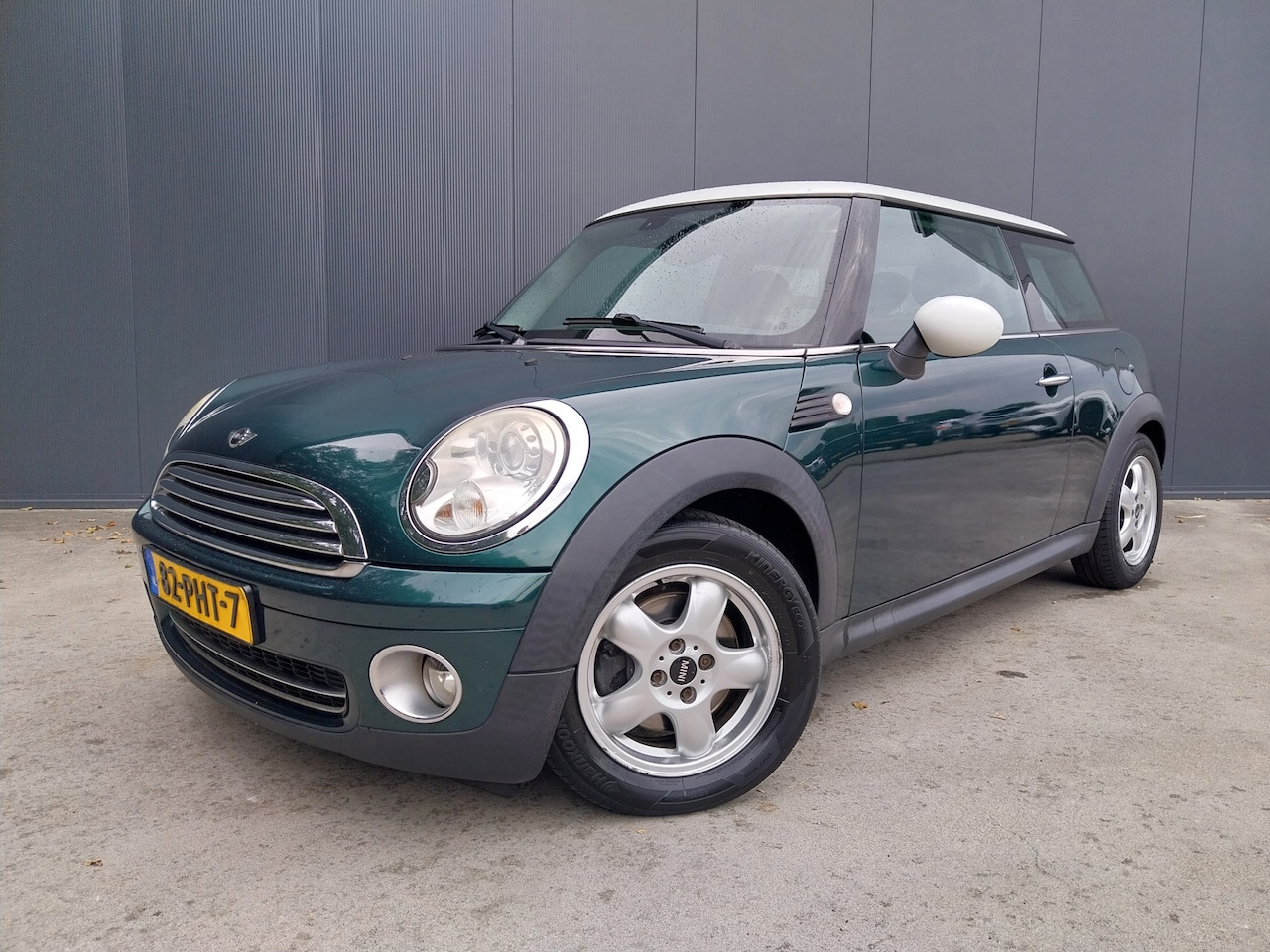 MINI 3-Deurs - 1.6 Cooper Mayfair PANODAK ECC CRUISE NAVI - AutoWereld.nl