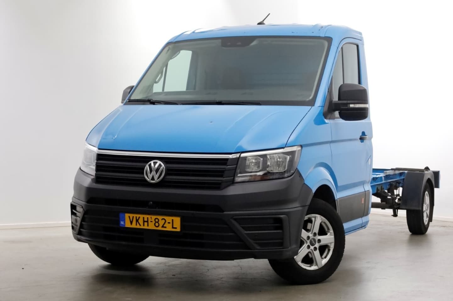 Volkswagen Crafter - 35 2.0 TDI E6 L4 WB 449cm Chassis Cabine (Fahrgestell) 2-Persoons 04-2021 - AutoWereld.nl