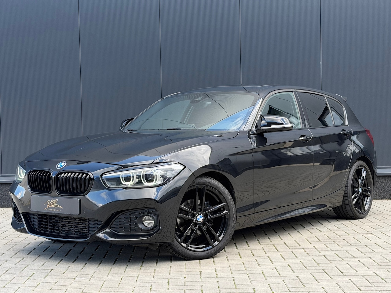 BMW 1-serie - 118i M Sport Edition Pano|Cruise|Bluetooth|Navi|PDC|LMV|Trekhaak - AutoWereld.nl