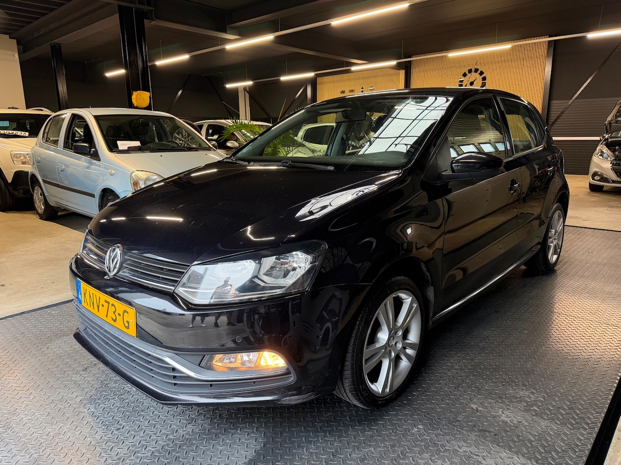 Volkswagen Polo - 1.2 TSI Comfortline - Airco - 5 Deurs - New apk - Lage km - - AutoWereld.nl