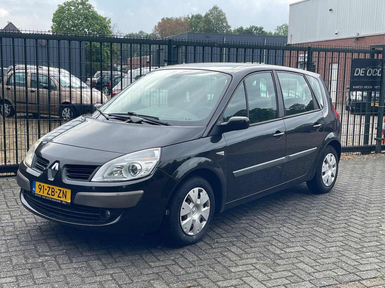 Renault Scénic - 1.6-16V Privilège Comfort Navi - AutoWereld.nl