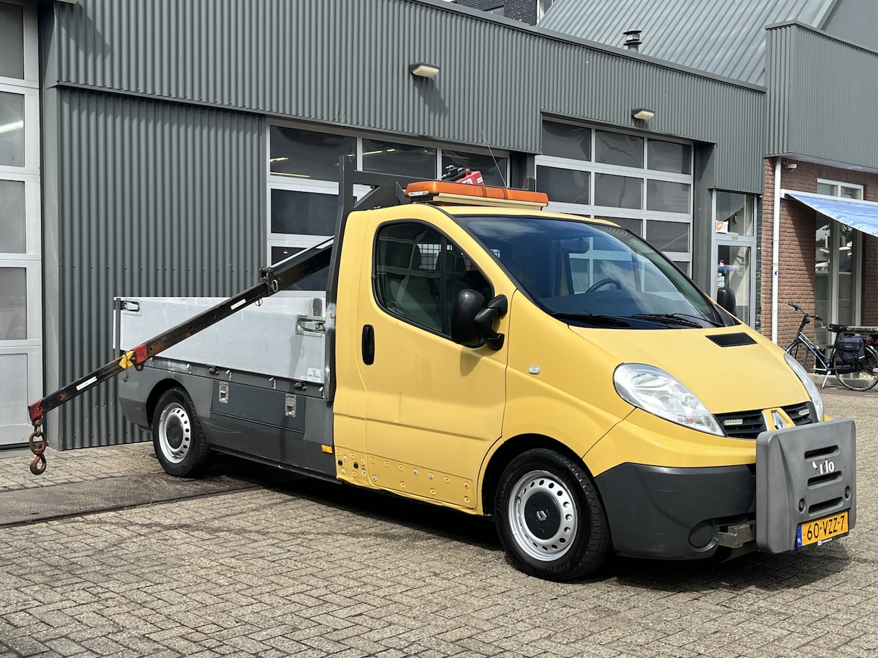 Renault Trafic - 2.0 dCi L2H1 HMF Laadkraan Open laadbak Pick-up Nido aansluiting Winterdienst Kraan - AutoWereld.nl
