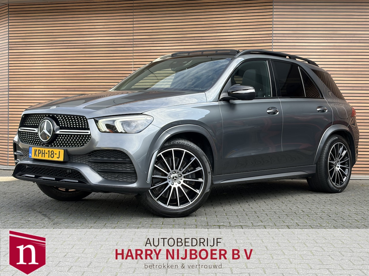 Mercedes-Benz GLE-Klasse - 350 e 4MATIC Premium Plus Panoramadak / Trekhaak wegklapbaar / Navigatie - AutoWereld.nl