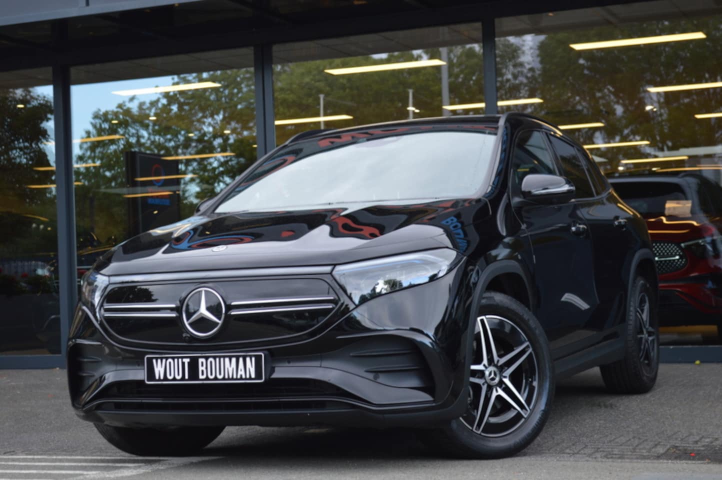 Mercedes-Benz EQA - 250+ AMG-Line 71 kWh Panorama Memory Camera 360 Keyless Pdc - AutoWereld.nl