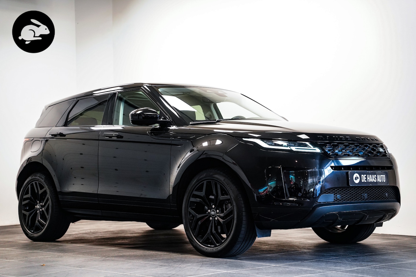 Land Rover Range Rover Evoque - 2.0 P200 AWD Black ed|Pano dak|Trekhaak|Leder|Acc|20 inch|Meridian - AutoWereld.nl