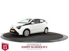 Toyota Aygo - 1.0 VVT-i x-play Camera / Navigatie / 5Drs