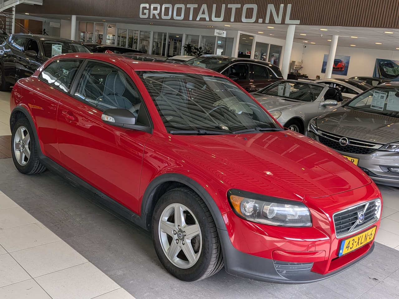 Volvo C30 - 1.8 Momentum Airco, Stuurbekrachtiging, - AutoWereld.nl