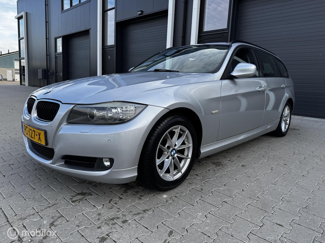 BMW 3-serie Touring - 320d Business Line 2011(AIRCO/APK) - AutoWereld.nl