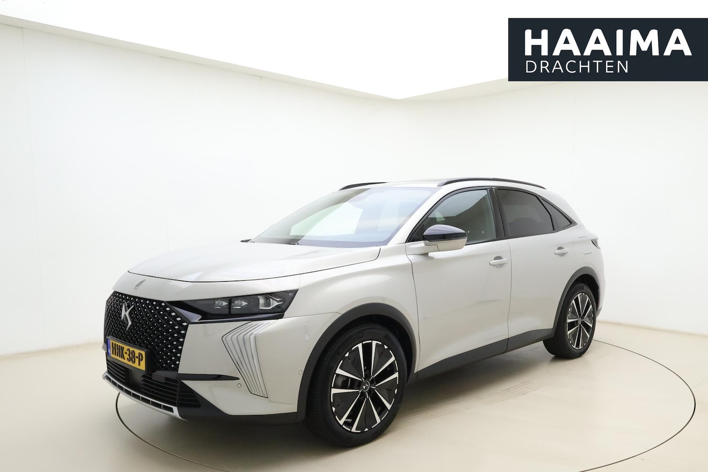 DS 7 - 1.6 PHEV 300 4x4 Etoile | Navigatie | Panoramadak | Lederen bekleding | Elektrische achter - AutoWereld.nl