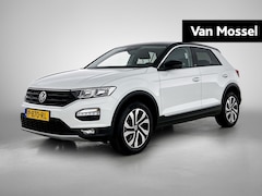 Volkswagen T-Roc - 1.5 TSI Style | 150 PK | Autromaat | Apple Carplay / Android Auto | Trekhaak | Parkeersens