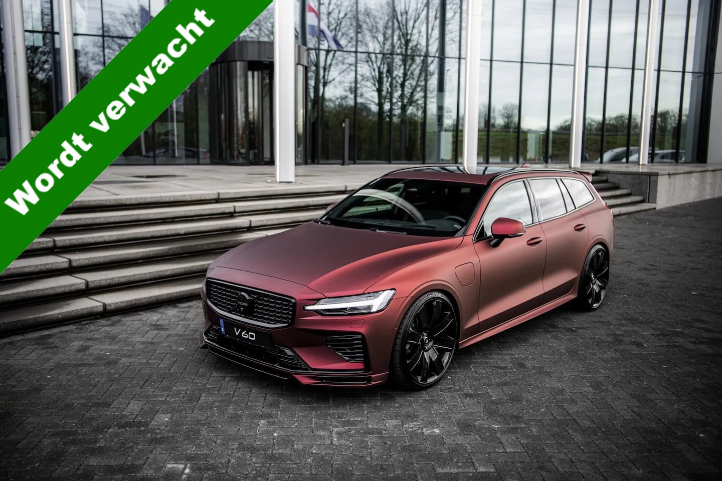 Volvo V60 - 2.0 T8 Hybrid AWD | Ultra Dark | Heico pakket | Polestar tuning | 21" | Bower Wilkins | Pa - AutoWereld.nl