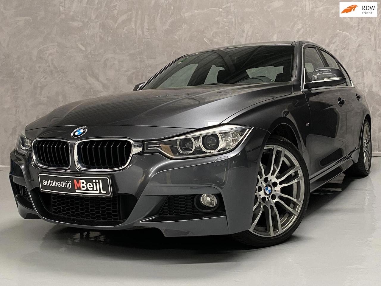 BMW 3-serie - 316i Executive /M-Pakket /led koplampen /Goed onderhouden - AutoWereld.nl