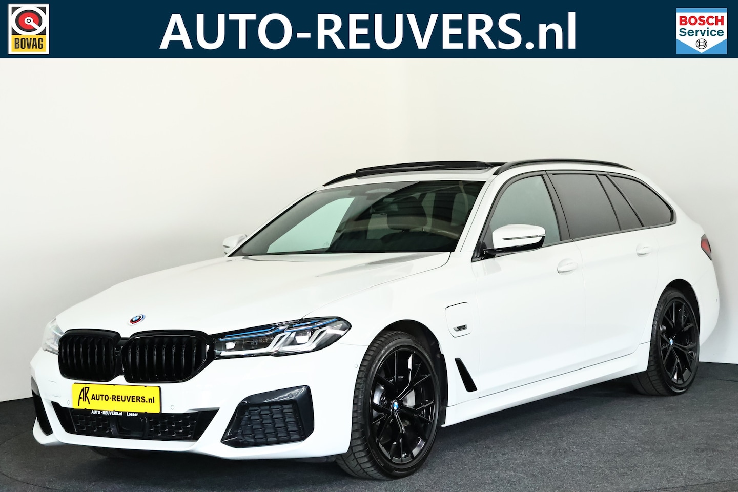 BMW 5-serie Touring - 530e xDrive M-Sport Navi / Pano / HUD / Laser-Led / ACC / M-Sport - AutoWereld.nl