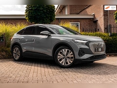 Audi Q4 Sportback e-tron - 35 Advanced edition 55 kWh Sportstoelen Elek.Klep Stoelverwarming Ambiance Camera 19''