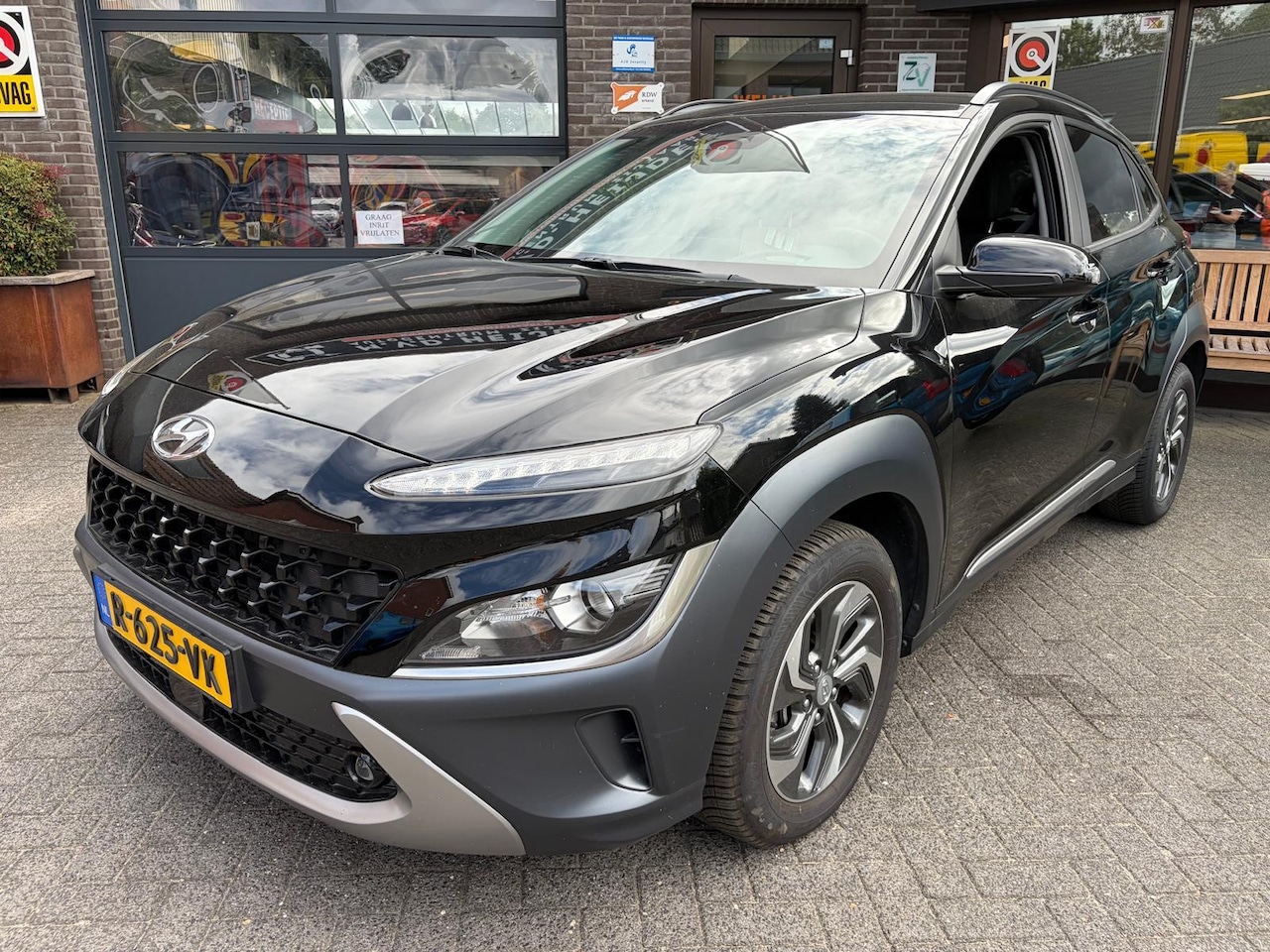 Hyundai Kona - 1.6 GDI HEV Fashion Sky App-connect Camera - AutoWereld.nl