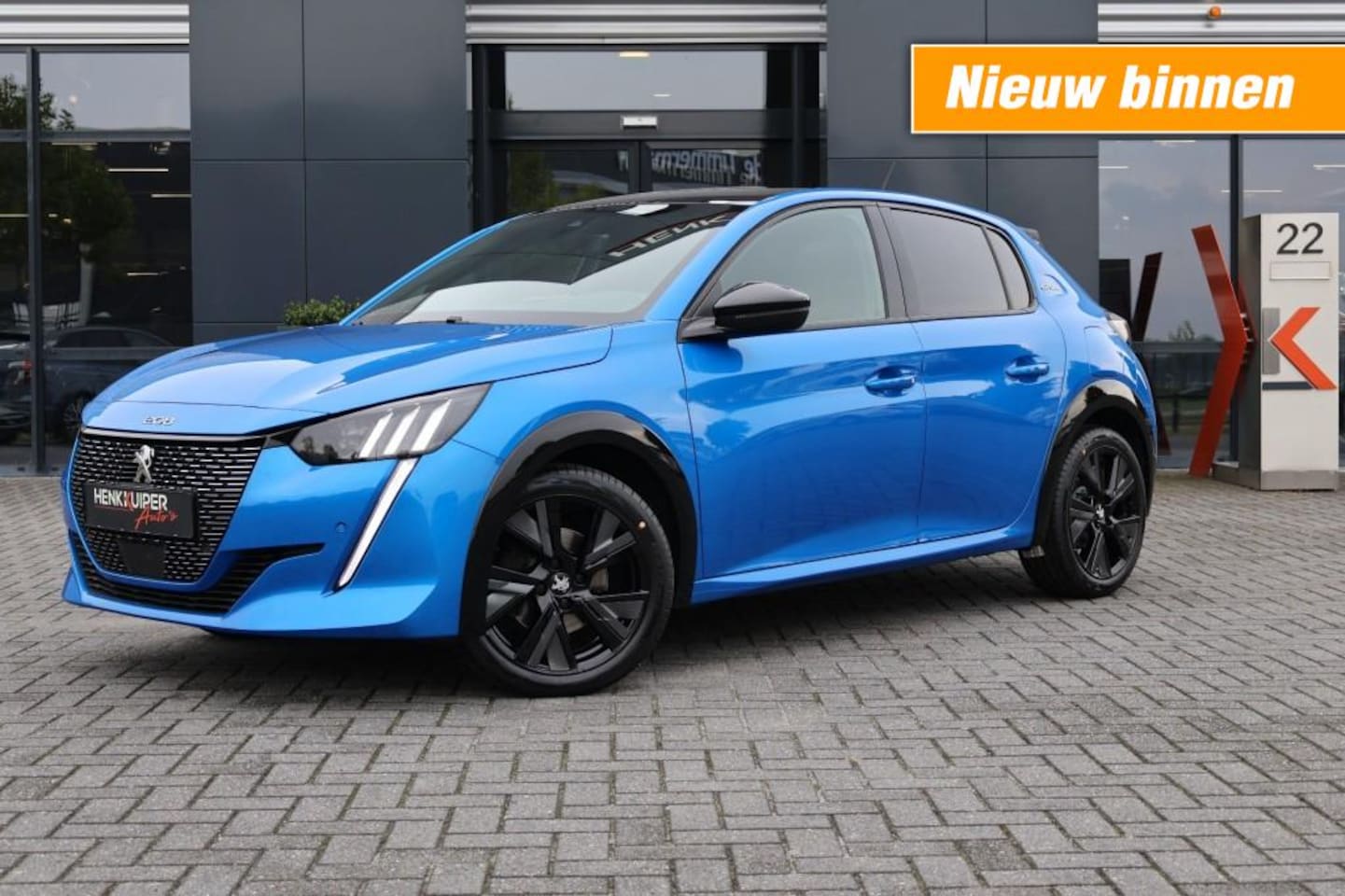 Peugeot 208 - 1.2 PureTech GT-Line / Panodak / Navi / Camera / Clima / PDC - AutoWereld.nl