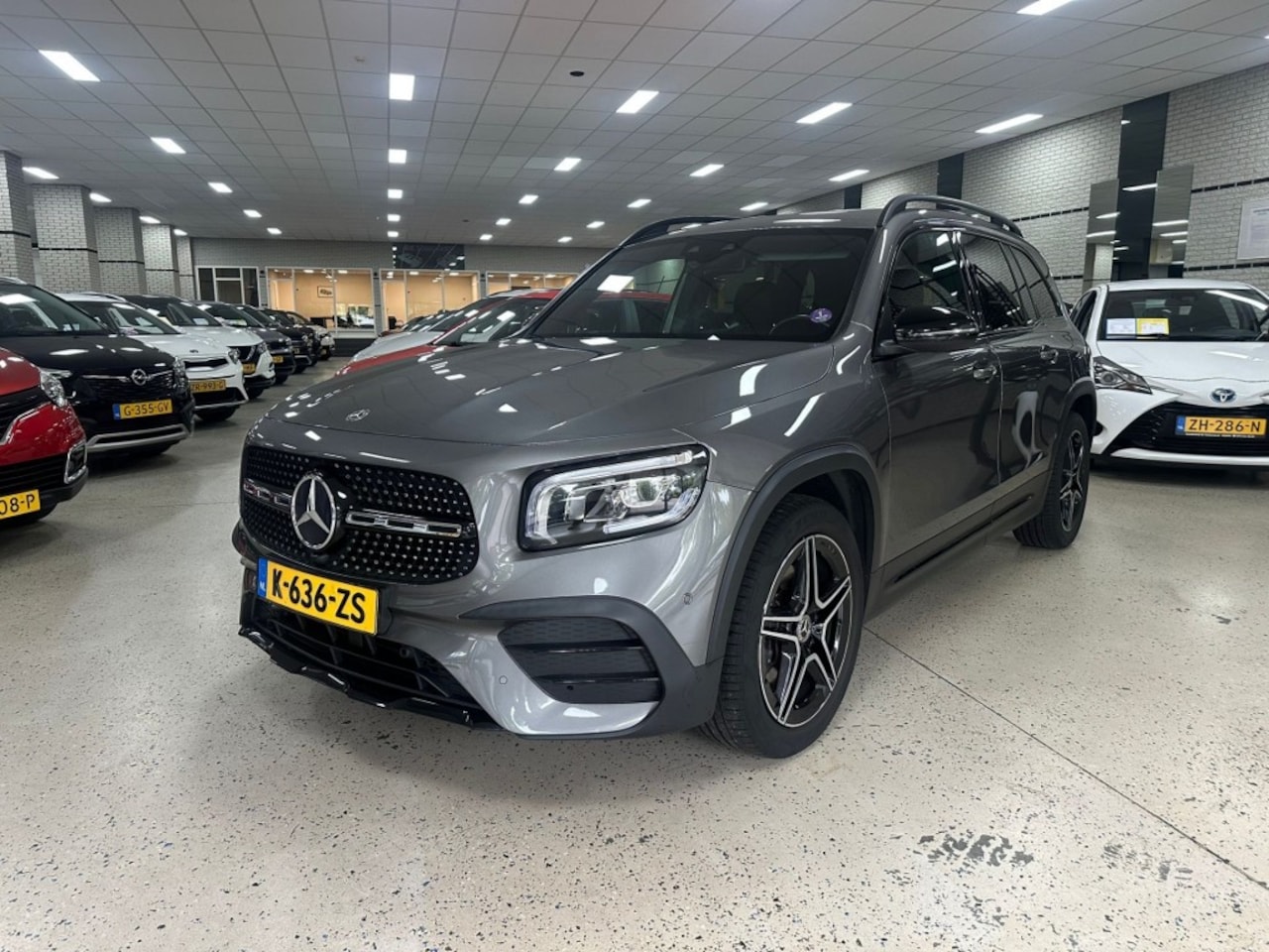 Mercedes-Benz GLB - 200 BNS SOLUT. AMG  Night Pakket  Camera  Dodehoekdetectie  Stoelverwarming  Sfeerverlicht - AutoWereld.nl
