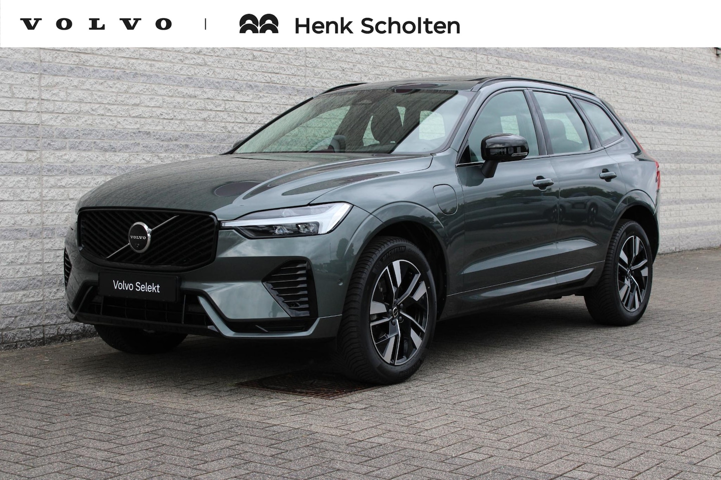 Volvo XC60 - 2.0 T6 Plug-in hybrid AWD Plus Dark | Achteropkomend verkeer waarschuwing | Apple Carplay - AutoWereld.nl