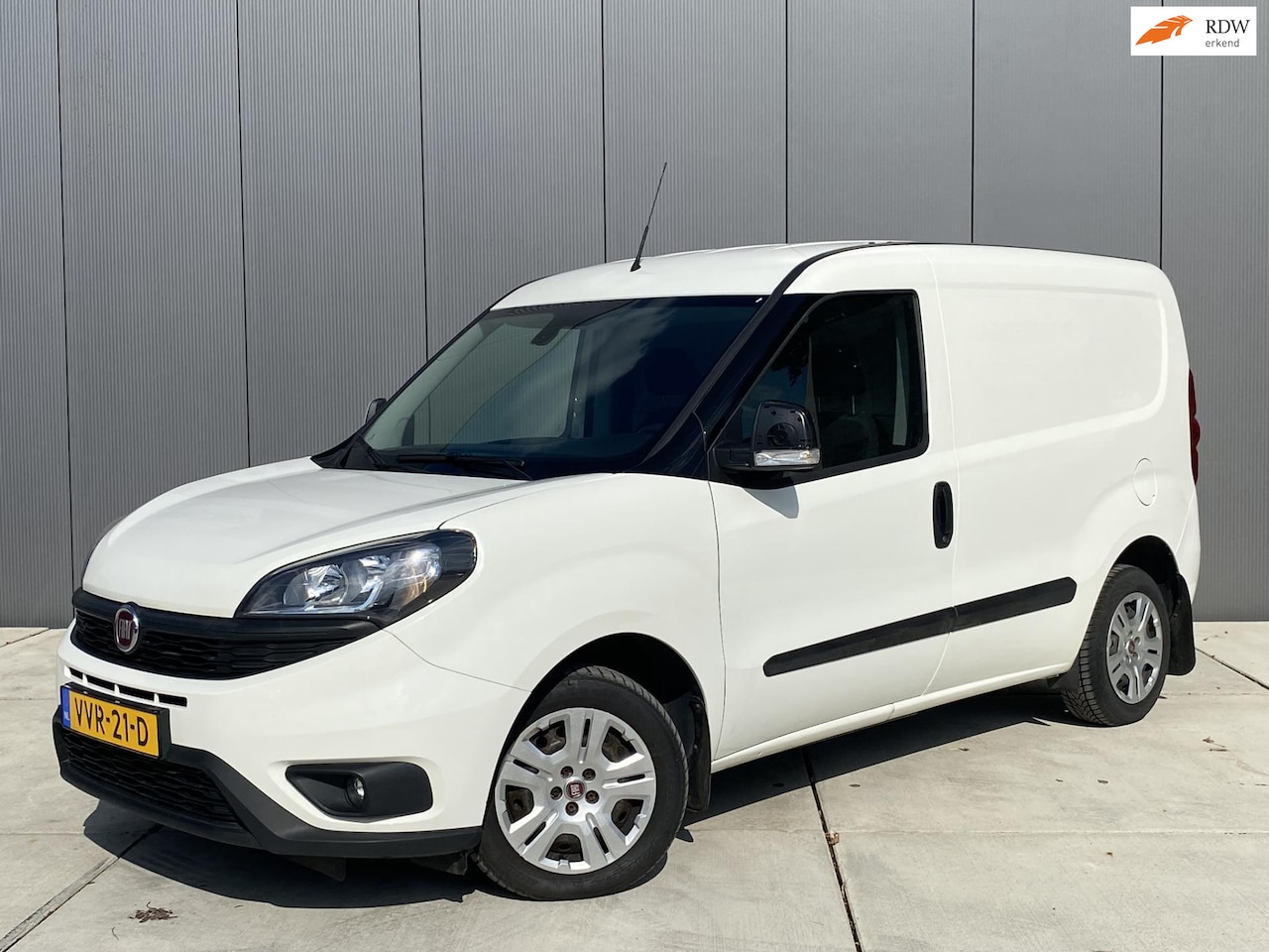 Fiat Doblò Cargo - 1.3 MJ L1H1 Koelwagen / Koelauto / Climate Control / Navigatie - AutoWereld.nl