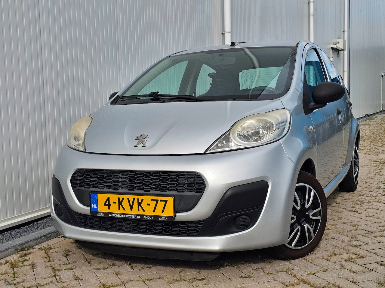 Peugeot 107 - 1.0 Accent bj 2013 Airco 5-drs Nw.APK bij Aflevering - AutoWereld.nl