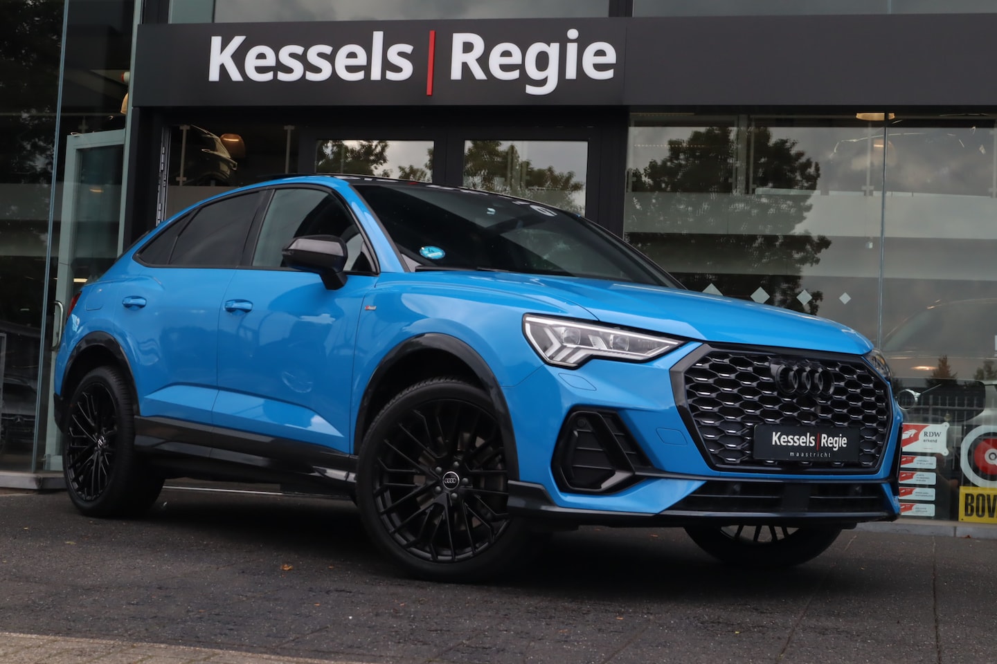 Audi Q3 Sportback - 45 TFSI e S-line | Pano | ACC | Matrix | Ambient | 20” | Carbon | Blis | CarPlay | Stoelve - AutoWereld.nl