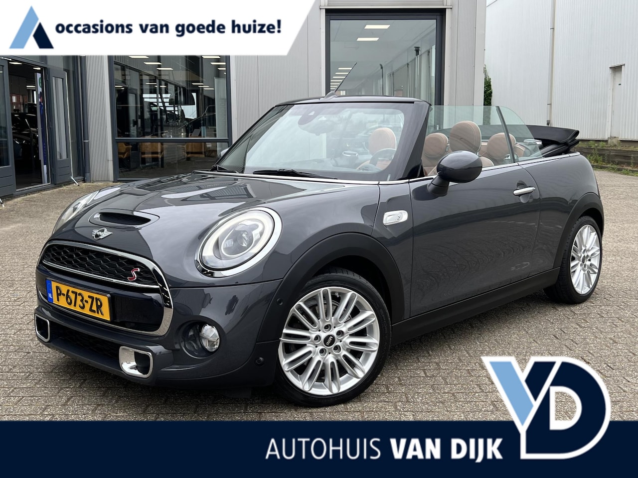 MINI Cabrio - 2.0 Cooper S Chili Serious Business | Leder/Cruise Adaptief/Keyless - AutoWereld.nl