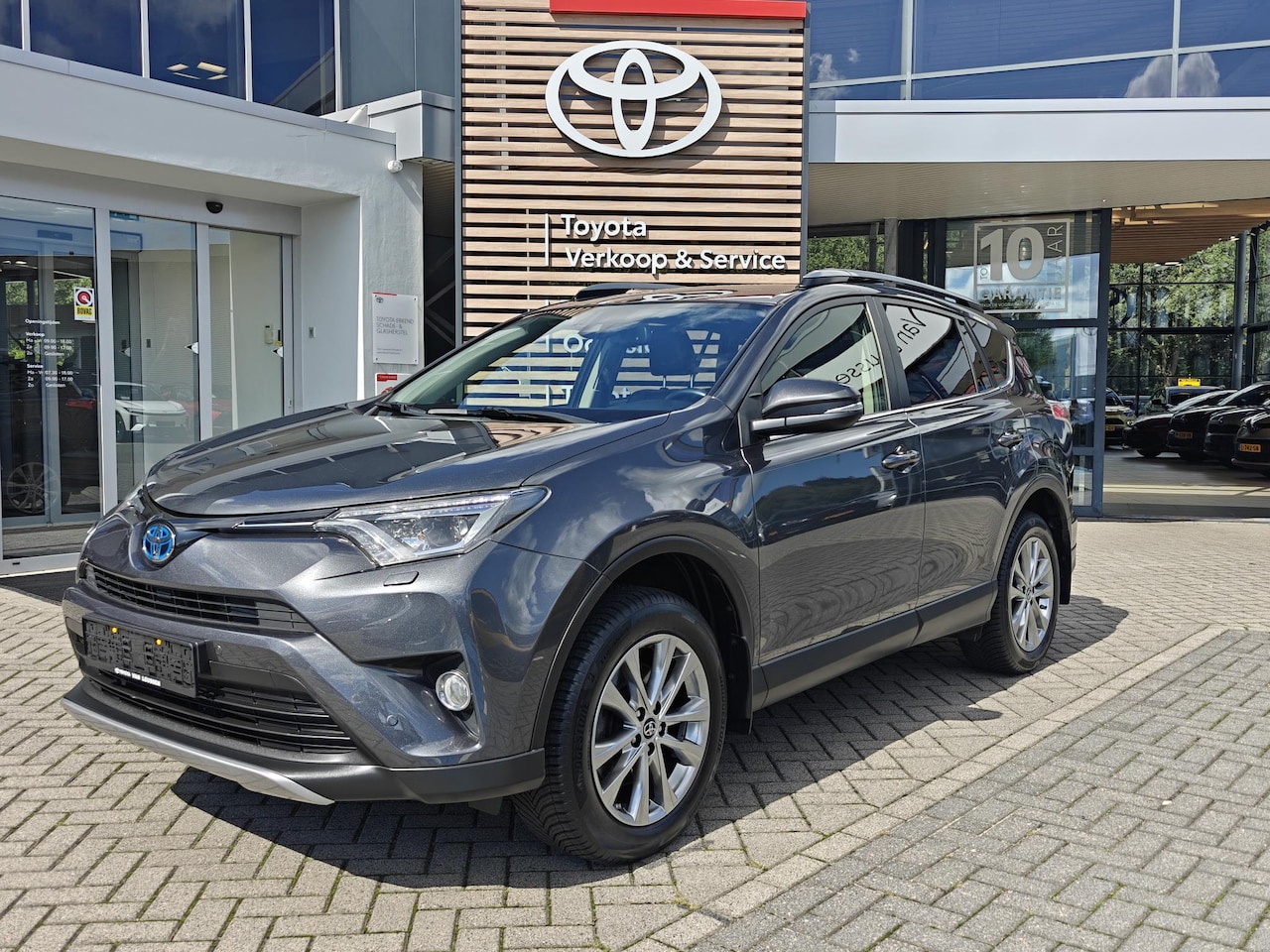 Toyota RAV4 - 2.5 Hybrid Style TREKHAAK STOEL/STUURVERW ELEK-ACHTERKLEP PARK-SENSOREN BLUETOOTH CAMERA L - AutoWereld.nl