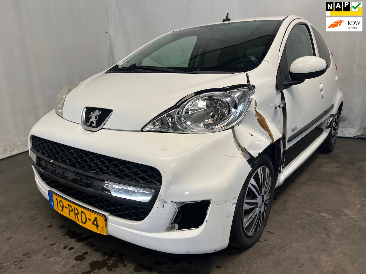 Peugeot 107 - 1.0-12V Millesim 200 - Front Schade - AutoWereld.nl
