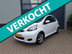 Toyota Aygo - | 1.0-12V Comfort Navigator | Navigatie | Elektrische ramen |