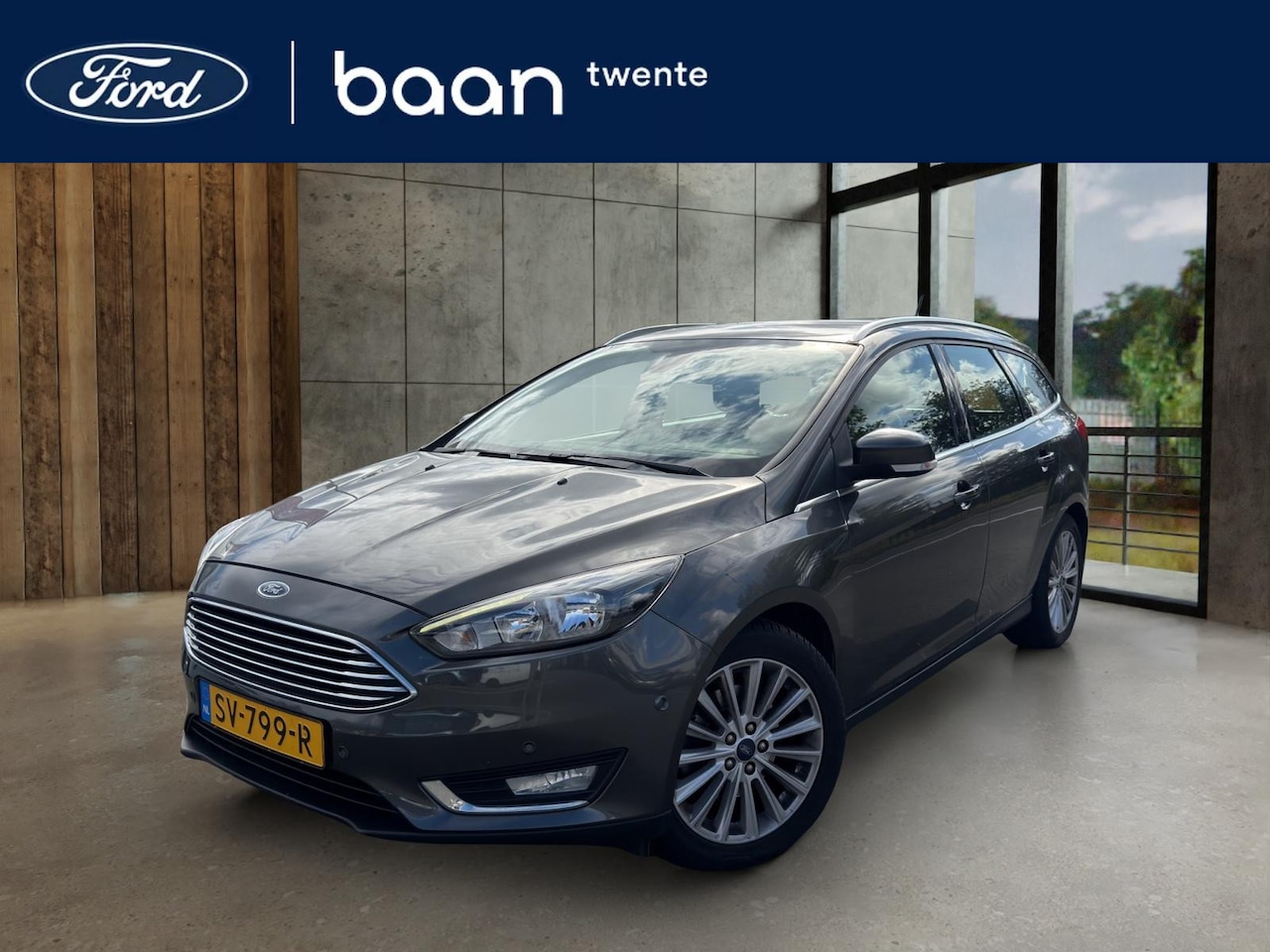 Ford Focus Wagon - 1.5 Titanium | Trekhaak | Camera | Navigatie | Carplay - AutoWereld.nl