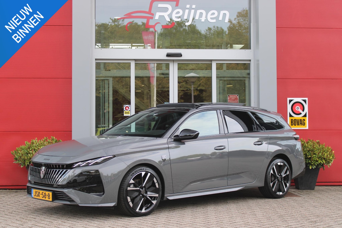 Peugeot 308 SW - Peugeot 308 SW 1.2 Hybrid 145PK GT AUTOMAAT | PANORAMA SCHUIF/KANTEL DAK | AFNEEMBARE TREK - AutoWereld.nl
