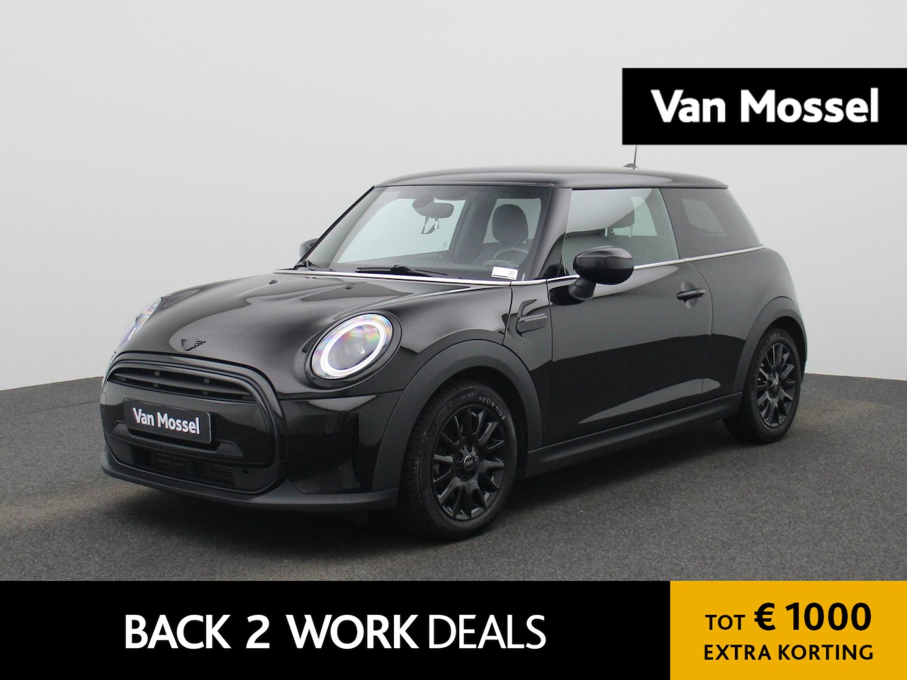 MINI 3-Deurs - 1.5 Cooper Essential | Navigatie | Black pakket | Parkeer sensoren | Airco | Virtual cockp - AutoWereld.nl