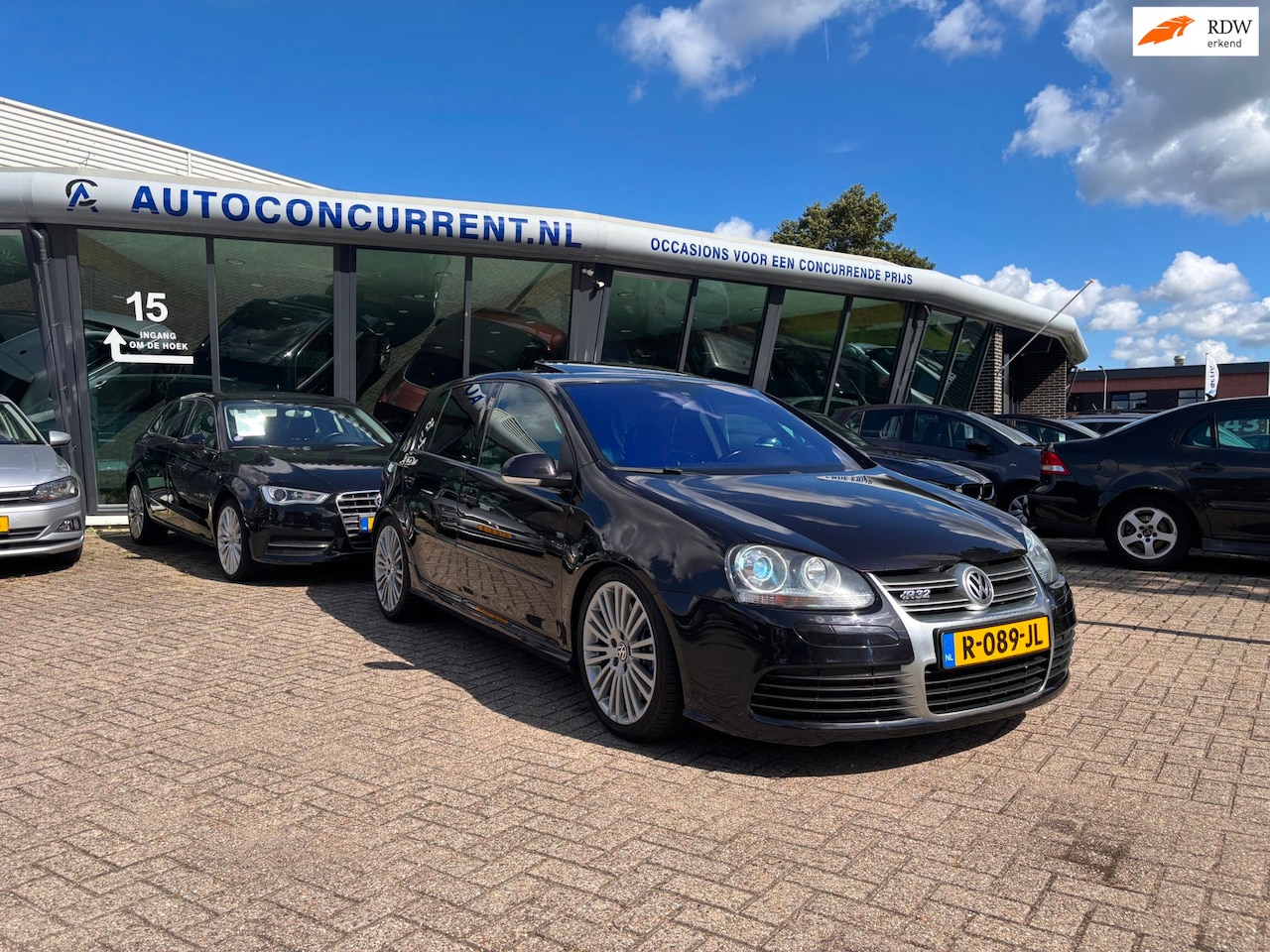 Volkswagen Golf - 3.2 R32 3.2 R32, Carplay, DSG, Leder, Dakje, Inruil mogelijk. - AutoWereld.nl