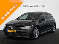 Volkswagen Golf - 1.5 eTSI R-Line Panoramadak Stoel-Stuurverwarming Clima Carplay 18"