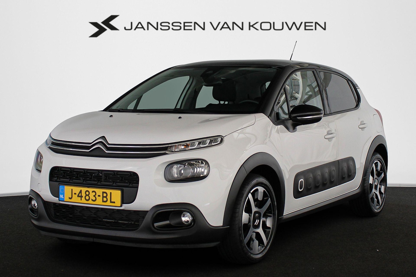 Citroën C3 - 1.2 PureTech S&S Shine Camera Apple CarPlay Clima 17" - AutoWereld.nl