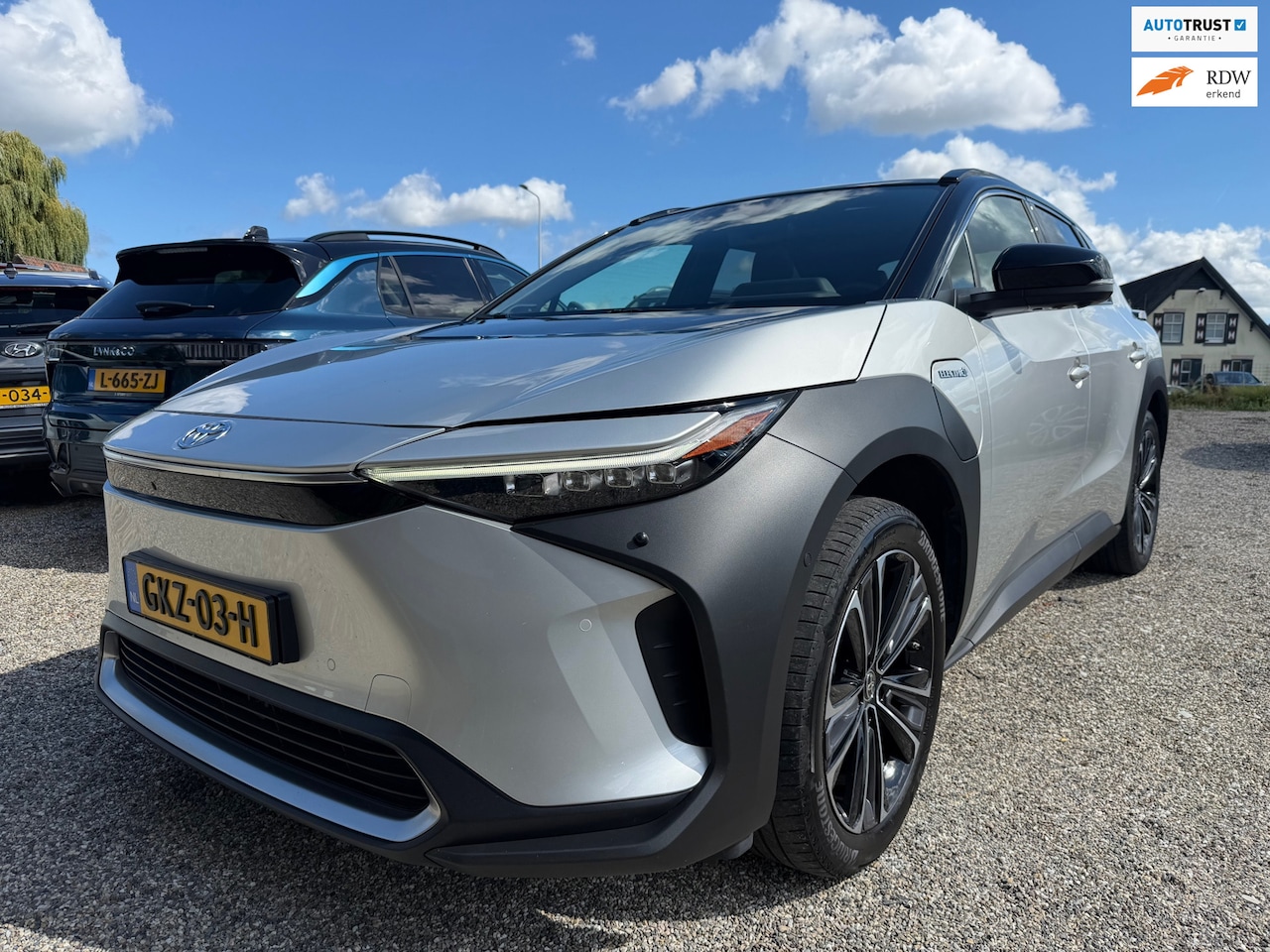 Toyota bZ4X - Premium 4WD 71 kWh 400+ Accubereik 360 Camera Bomvol Opties Carplay ACC - AutoWereld.nl